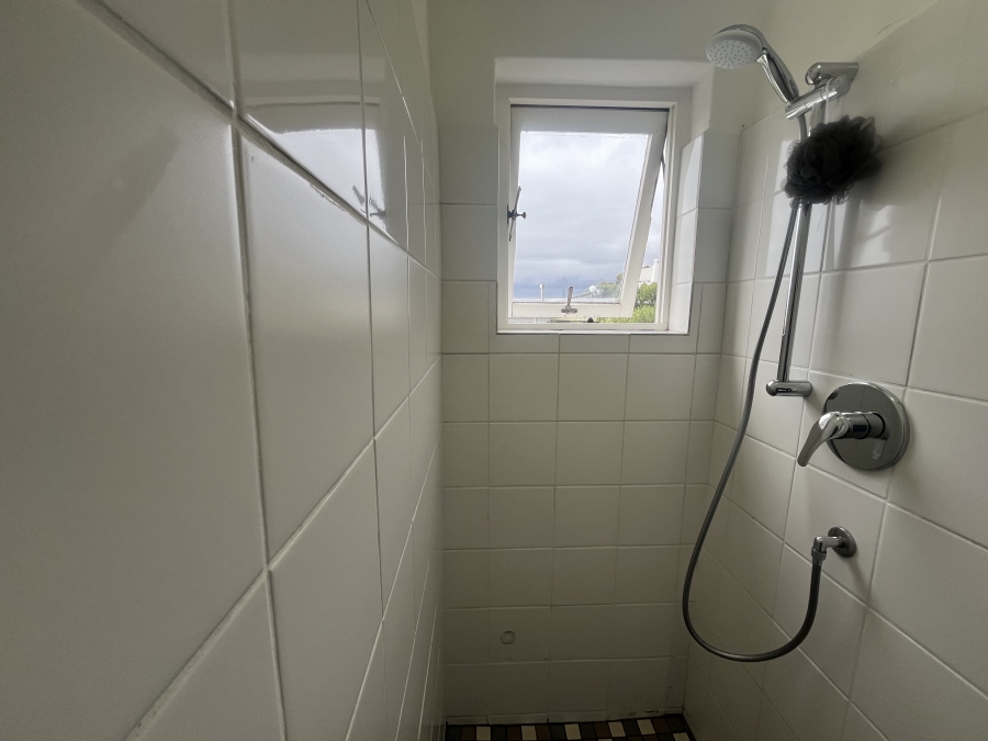 To Let 2 Bedroom Property for Rent in Mountainside Western Cape